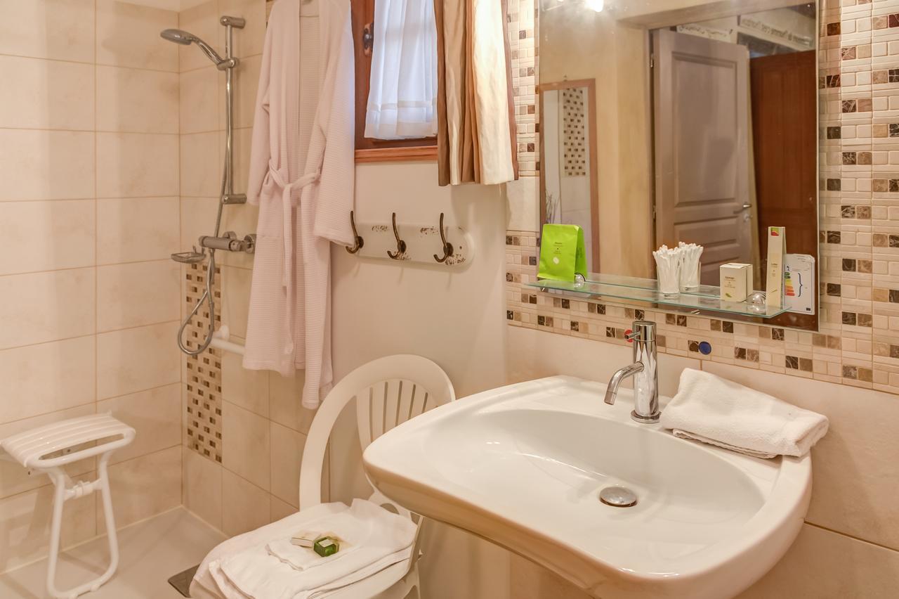 Hotel Des 4 Continents - Le Mans Saint-Saturnin  Εξωτερικό φωτογραφία